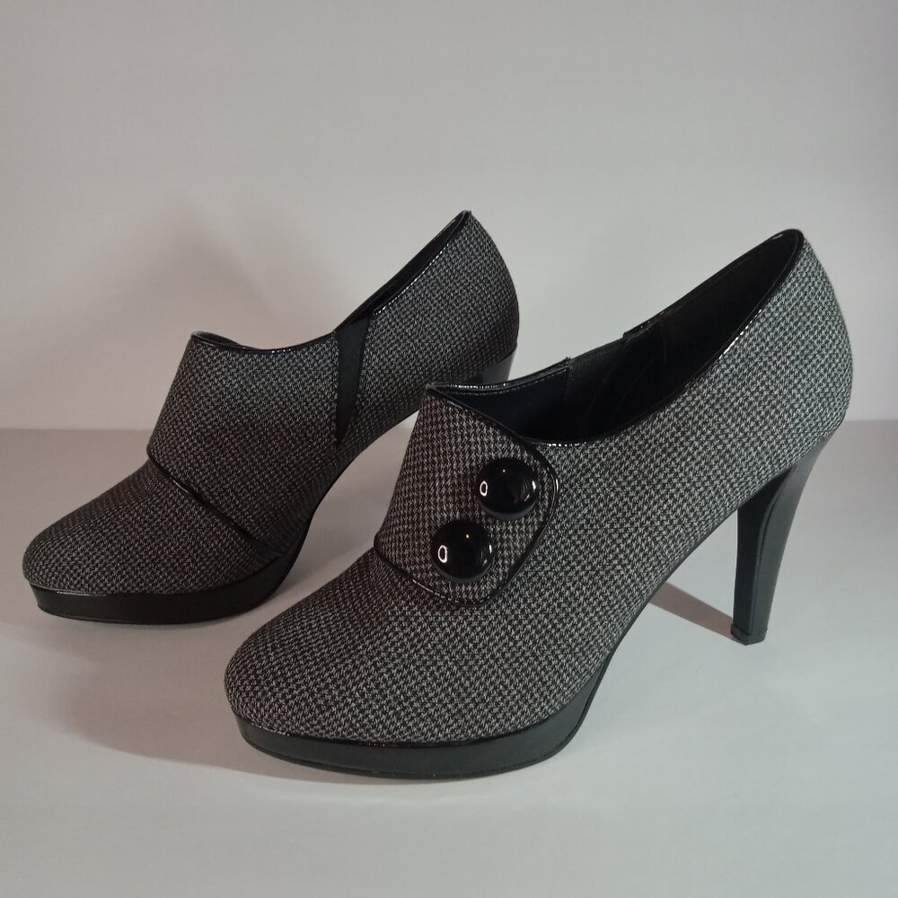 IMPO Black/Grey Tamed Tweed/Patent Size 8 1/2 M Heel Shoes